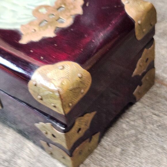 Vtg Chinese Wood Jewelry Keepsake Box Carved Jade Inlay w/brass 6.75" x 3.5" - Picture 4 of 12